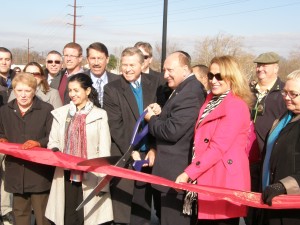 Allentown Mayor Ed Pawlowski and U.S. Rep. Charlie Dent lead a ribbon-cutting at the American Parkway Bridge. (photo courtesy city of Allentown)